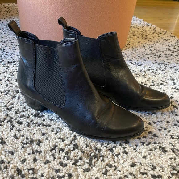Black Leather Chelsea boots - only worn twice! - Picture 1 of 8